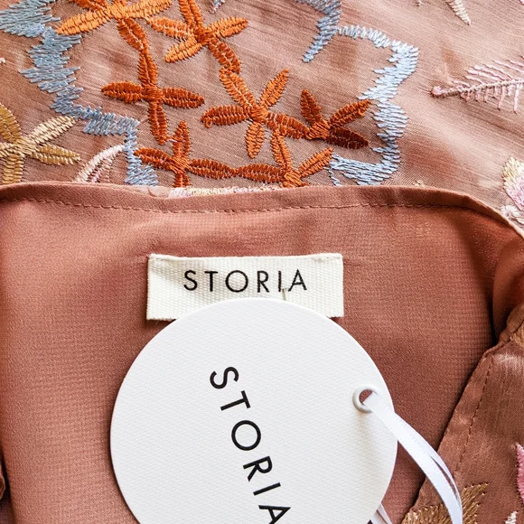 NWT Storia Embroidered Floral Mini Slip Dress, Size Medium - Picture 5 of 5
